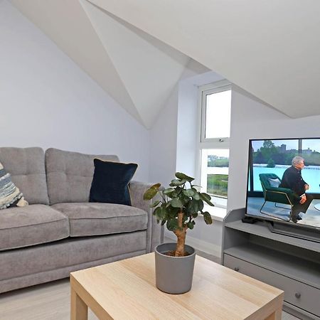 Entire Penthouse Apartment With Sea Views Портръш Екстериор снимка
